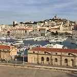 Typique T2 Terrasse Situe Quartier Panier Vieux Port