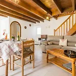 Maison Renovee Typique, Calme, Proche Mer, 2 Cours Fermees, Cheminee Et Equipements Pour Enfants. - Fr-1-306-836