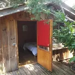Les Cabanes