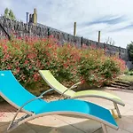 Charmante Chaumiere Renovee Pres Des Marais Salants Avec Jardin Clos Et Equipements Modernes - Fr-1-306-1072