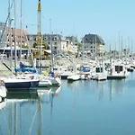 Charming Apartment In Courseulles Sur Mer Near Seabeach