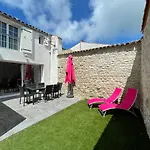La Rose Tremiere