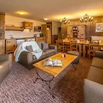 Travelski Home Premium - Residence Chalets Altitude & Ours 5 Stars