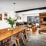 Chalet La Frasse - Ovo Network
