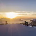 Inukshuk Apartment