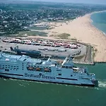 Bateau Authentique Et Confortable