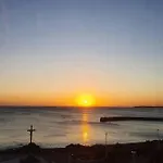 Le Phare De La Croix Pleine Vue Mer Centre Ville