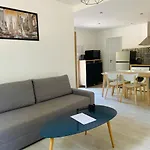 Bel Appartement Avec Terrasse Et Beau Jardin Classe 1 Etoile
