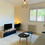 Bel Appartement Avec Terrasse Et Beau Jardin Classe 1 Etoile