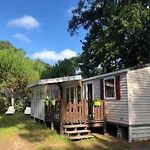 4 Star Village Cozy Chalet Near Beach