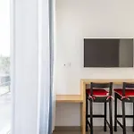 La Chambre Liberte 1, Sdb Privative Et Tv, Cuisine Salon Partages, Confort Et Hypercentre