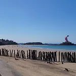 Le Petit Ernest, Proche Plage Et Vieille Ville