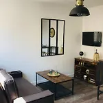 Appartement 2/3 Pers, Centre Ville Avec Parking.