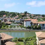 Surplomber L'Ocean A Sokoa
