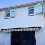 Maison Confortable A Saint-Cyprien Avec Piscine Partagee
