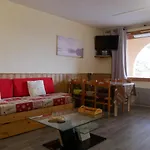 Appartement 2 Pieces + Cabine Pour 6 Pers. A 3 Min Des Pistes, Parking Gratuit - Fr-1-329-47