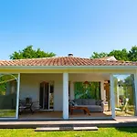 Plaisant Villa With Pool, Close To The Beach