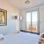 Superb 1 Bed 5 Min Walk To The Beach Pointe Rouge