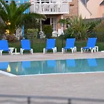 Vacances A L Ocean - T4 Grand Balcon Tout Confort - Wifi Et Parking Gratuits - Mer Plage Piscine A Environ 25 M - Centre Ville, Tous Commerces, Marche, Et Port A 10 Minutes A Pied En Longeant La Mer