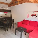 T2 Les Arceaux Quiet, City Center, Private Parking
