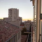 T2 Panier Vieux-Port Vue Notre Dame De La Garde