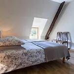 Charme Ancien Revisite : Gite Spacieux Avec Grand Jardin, Equipements Complets, Pres De Guerande. - Fr-1-306-1064