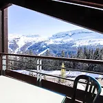 Beautiful One-Bedroom Apartment With Fireplace And Stunning Views