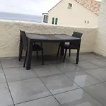 Les Rives D'Or Face A La Plage