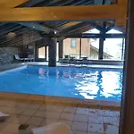 Le Chamois Des Alpages De Reberty Ski Au Pied