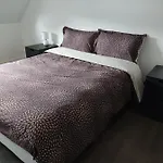 Ti Gwen Ha Du