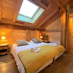 Chalet In Morzine Sleeping 12 With Sauna