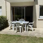 Cabourg : Studio Rez-De-Jardin Proche Plage, Animaux Acceptes, Tv, Wi-Fi Optionnel - Fr-1-487-331