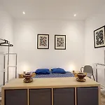 Maison Dolly
