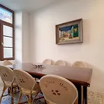 Maison Dolly