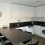 Magnifique T3 En Plein Coeur De Lorient, Dernier Etage Avec Balcon Terrasse