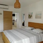 Petite Maison Refaite A Neuf Proche Plage