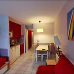 Great Condo Between Golf Course And Beach