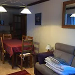 Family House With Balcony Garden Wi Fi