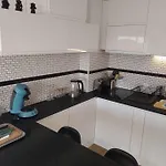 Studio Entierement Renove A Deux Pas Des Plages