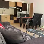Quiet Apartment With Garden And Optical Fiber