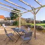 Gite Paisible Proche De La Mer Avec Jardin, Wifi, Et Equipements Bebe - Fr-1-306-1037