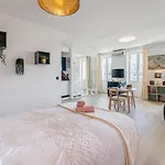 Aurora Lov'Room Proche De Saint Charles
