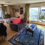 Comfortable Apt Central And Close To The Beach