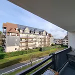 Apartment Well Equipped Near Beach