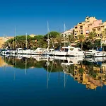 Superbe Studio Avec Piscine, Ascenseur Et Acces Direct Sur Le Port
