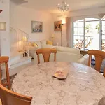 Cozy Home In Aigues-Mortes With Wifi
