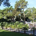 Au Palmyre Hotel