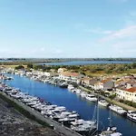 Cozy Home In Aigues-Mortes With Wifi