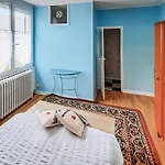Stunning Apartment In Vilde-La-Marine, Hirel