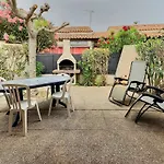 Pavillon Avec Piscine Commune A 500M De La Plage